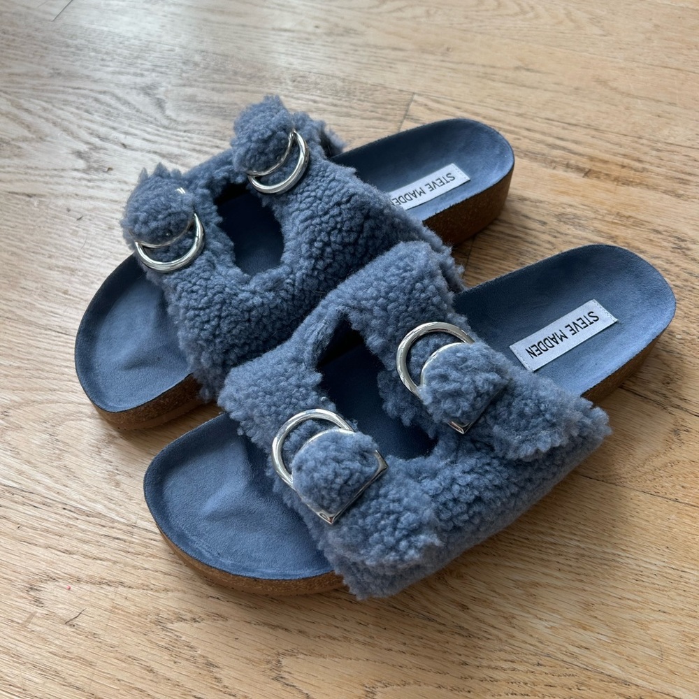 Steve Madden slippers